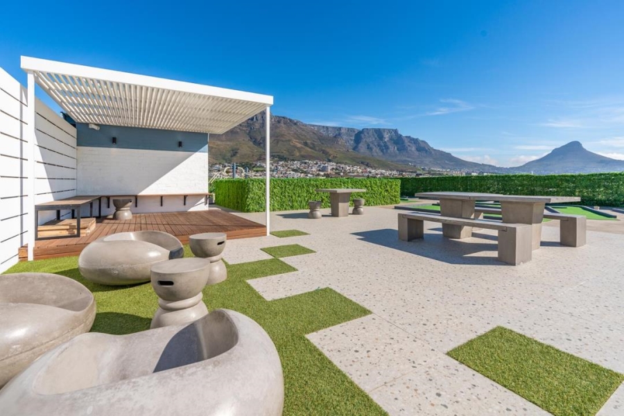 1 Bedroom Property for Sale in Woodstock Western Cape